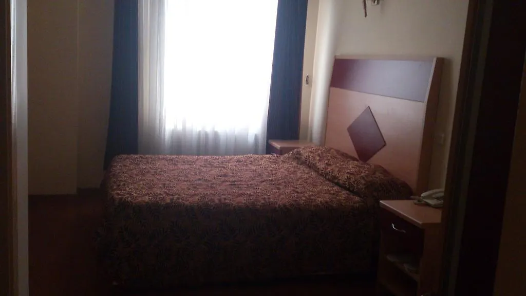 ***  Penguen Hotel Istanbul Turkey